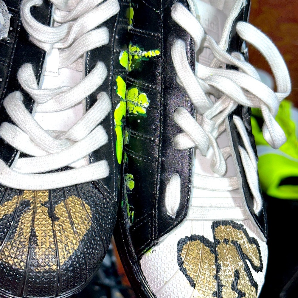 ““ AdidasShell Tops Tailor-made Men’s Size 9 – Style Reimagined” AS IS